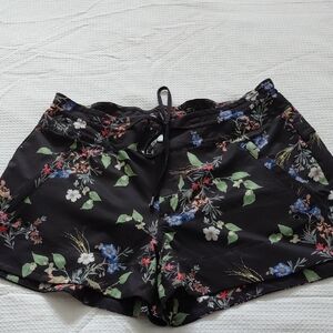 Athleta Black Floral High Waist Shorts